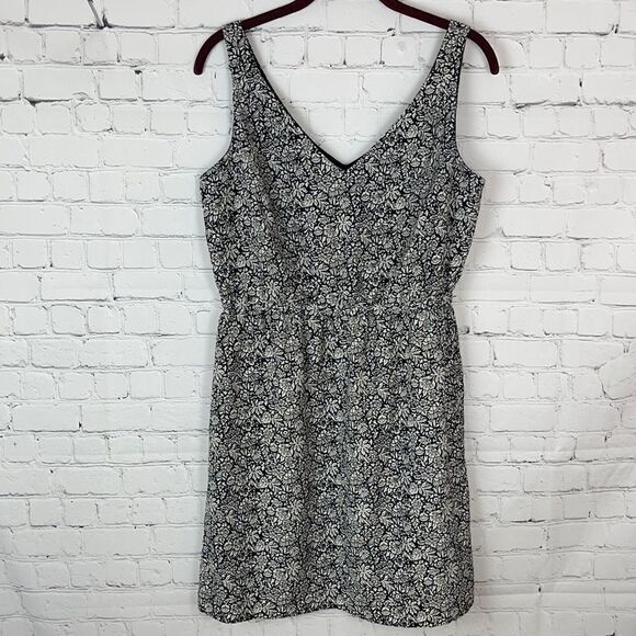 LOFT Dresses & Skirts - Loft Black and White Floral Dress